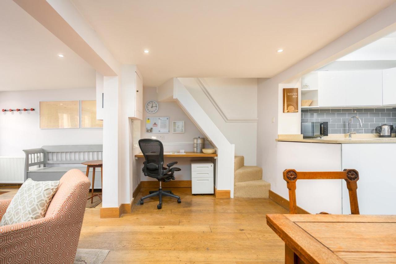 Delightful Bird Sisters Cottage With Free Parking Hove Esterno foto